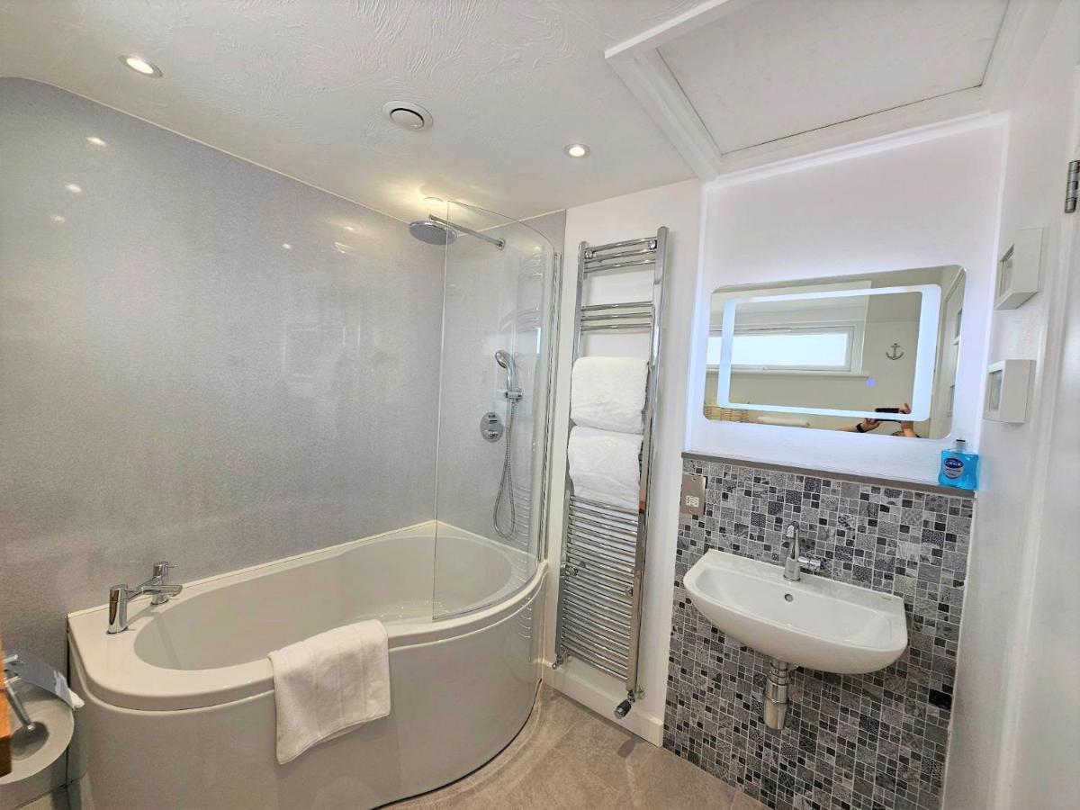 Bosun'S Cottage Luxury Stay In The Heart Of Town Weymouth Esterno foto